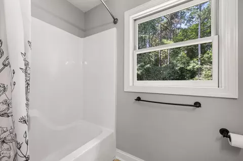 Bath - 399 Westerman Pl, Smithfield, NC 27577 photo 8 of 8