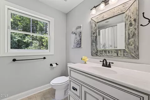 Bath - 399 Westerman Pl, Smithfield, NC 27577 photo 7 of 8