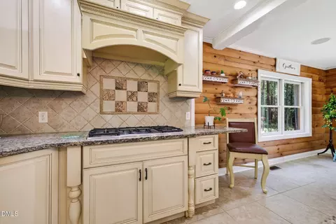Kitchen - 399 Westerman Pl, Smithfield, NC 27577 photo 3 of 7