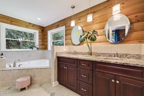 Bath - 399 Westerman Pl, Smithfield, NC 27577 photo 3 of 8