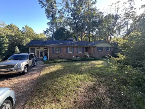 4202 Laurel Hills Rd, Raleigh, NC 27612
