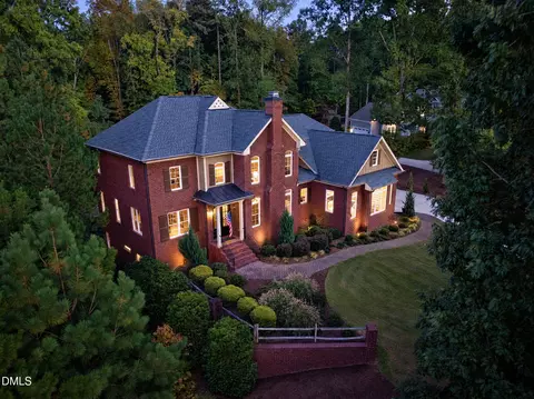 265 Broad Leaf Ct, Chapel Hill, NC 27517