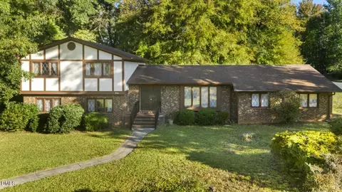 2161 Hawthorne Ln, Burlington, NC 27215