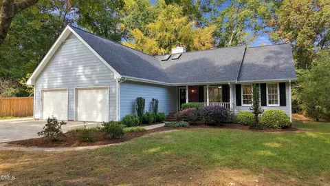 2001 Fountain Ridge Rd, Chapel Hill, NC 27517