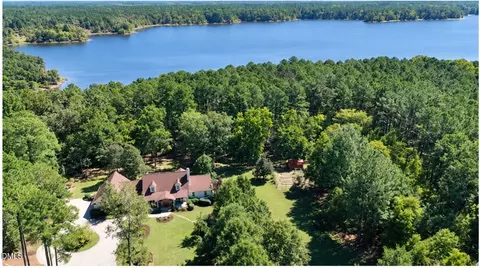 456 Eagle Dr, Chapel Hill, NC 27517
