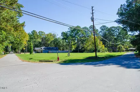 320 S Darden St, Kenly, NC 27542