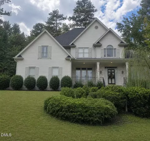 8215 Gadsen Ct, Raleigh, NC 27613