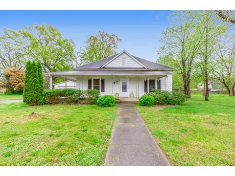 712 Everett St, Burlington, NC 27215 photo 1