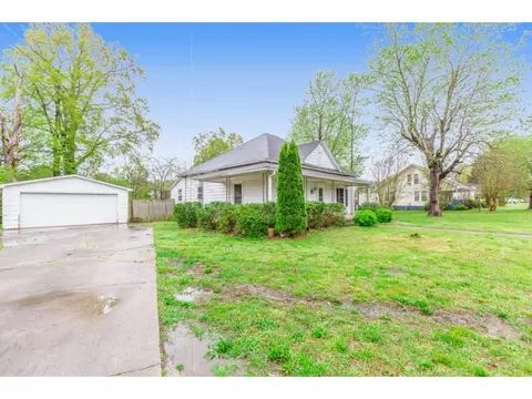 712 Everett St, Burlington, NC 27215 photo 2