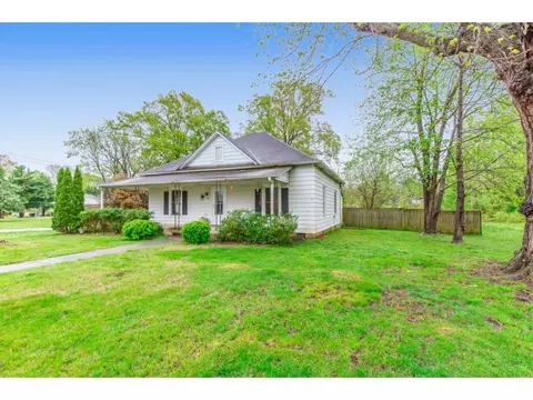 712 Everett St, Burlington, NC 27215 photo 3