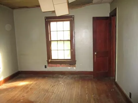 631 Elm St, Graham, NC 27253 photo 12