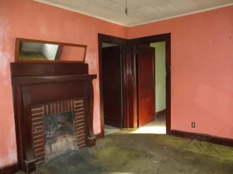 631 Elm St, Graham, NC 27253 photo 3