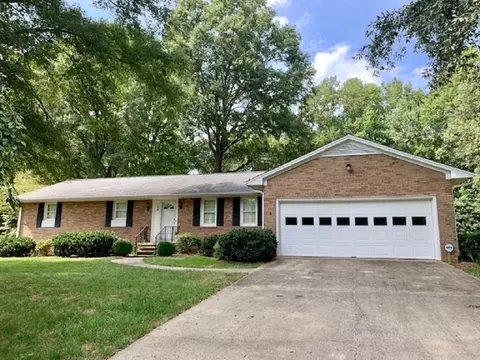 108 Trinity Dr, Elon, NC 27244 photo 1