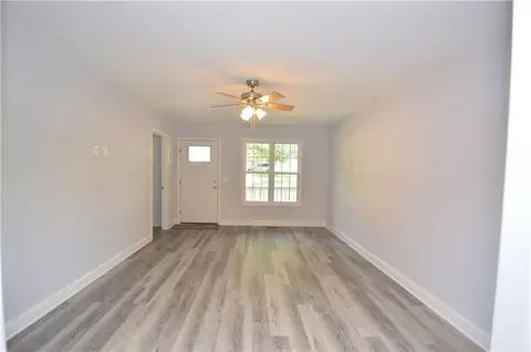 1103 Apple St, Burlington, NC 27217 photo 2