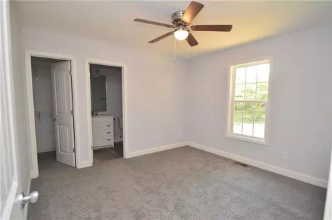 1103 Apple St, Burlington, NC 27217 photo 10