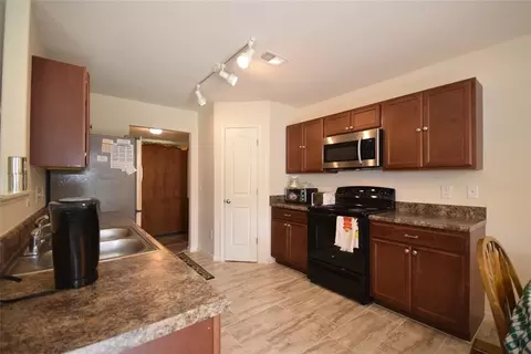 114 Kutter Dr, Elon, NC 27244 photo 2