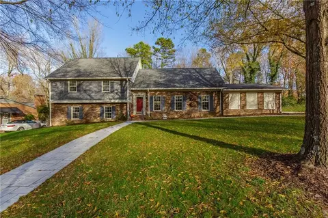 1012 Cantering Rd, High Point, NC 27262 photo 1