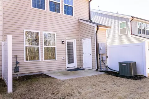 1069 Coldstream Dr, Burlington, NC 27215 photo 3