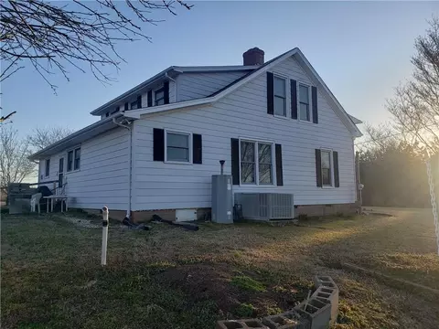 3941 Cates Loop Rd, Burlington, NC 27217 photo 3