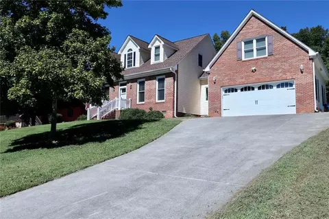 1206 Raspberry Run, Graham, NC 27253 photo 2