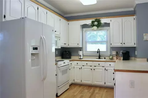 1206 Raspberry Run, Graham, NC 27253 photo 11