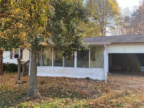 1017 Noah Rd, Graham, NC 27253 photo 2