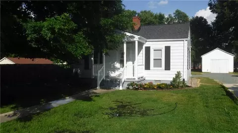 1631 Granville St, Burlington, NC 27215
