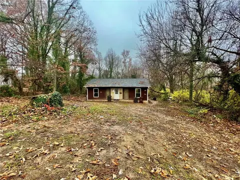 911 Mint Ave, High Point, NC 27260 photo 11