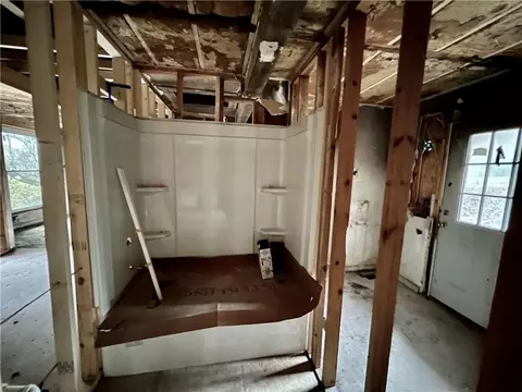 911 Mint Ave, High Point, NC 27260 photo 4