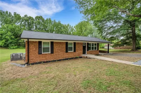 2513 William Allen Rd, Burlington, NC 27217