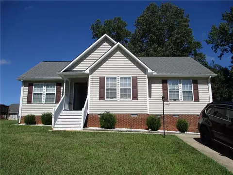 104 Manning Way, Elon, NC 27244