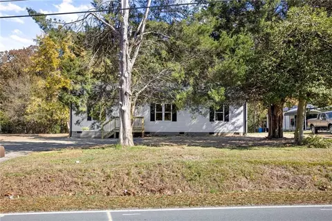 1925 Dixon Swimming Pool Rd, Burlington, NC 27217