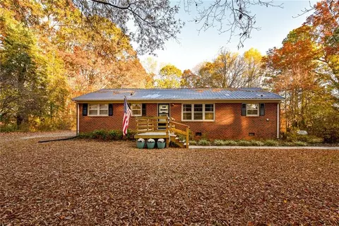 2757 Midway Church Rd, Elon, NC 27244