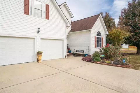 318 Mar-joy Dr, Dunn, NC 28334 photo 5