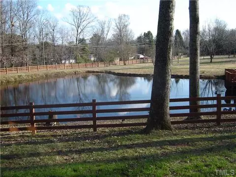815 Goodwin Rd, Durham, NC 27712 photo 4
