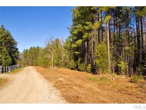 140 Cardinal Ln, Henderson, NC 27537 photo 1