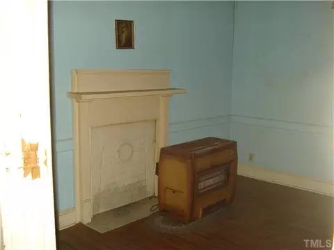 402 W D St, Erwin, NC 28339 photo 5