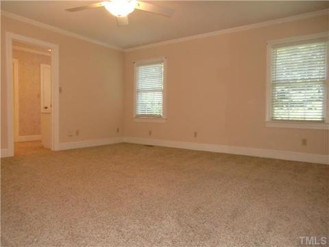 910 Merry St, Dunn, NC 28334 photo 20