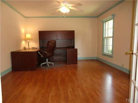 910 Merry St, Dunn, NC 28334 photo 6