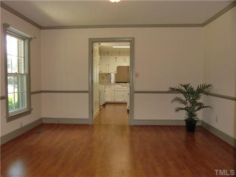 910 Merry St, Dunn, NC 28334 photo 7