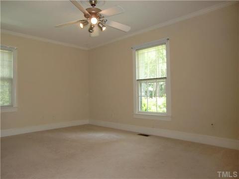 910 Merry St, Dunn, NC 28334 photo 17