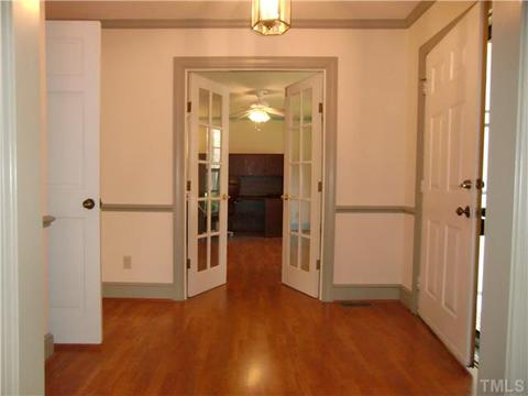 910 Merry St, Dunn, NC 28334 photo 5
