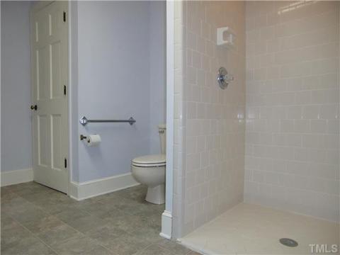 910 Merry St, Dunn, NC 28334 photo 11