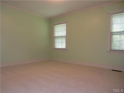910 Merry St, Dunn, NC 28334 photo 19