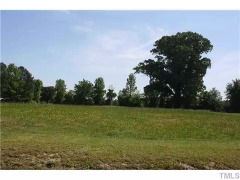 77 Denvale Dr, Selma, NC 27576 photo 2