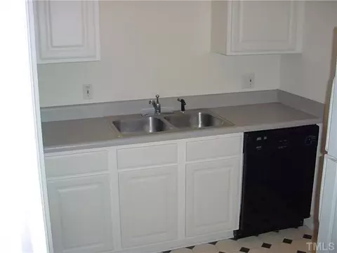 424 E Rose St, Smithfield, NC 27577 photo 5