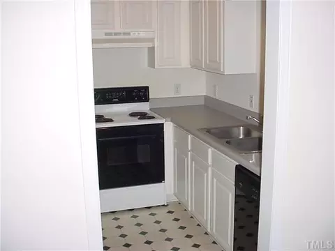 424 E Rose St, Smithfield, NC 27577 photo 4