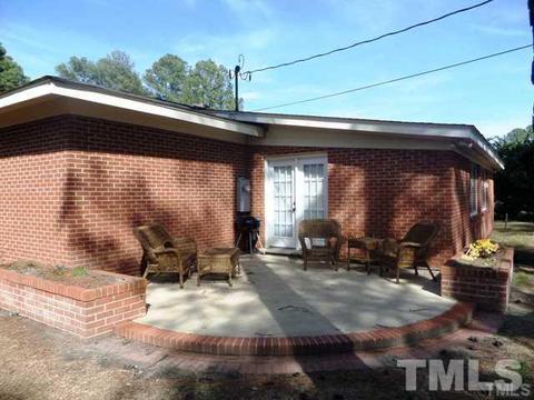 410 Dixie Dr, Selma, NC 27576 photo 18