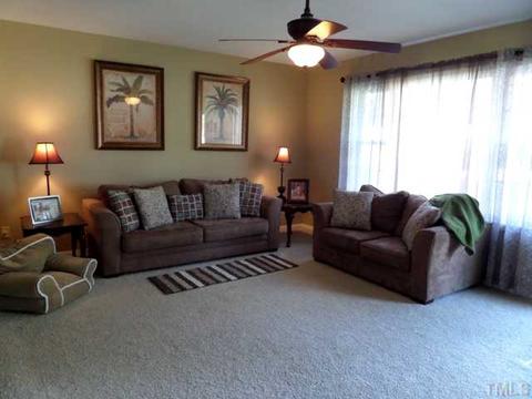 410 Dixie Dr, Selma, NC 27576 photo 3