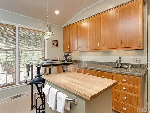 27 Beverly Dr, Durham, NC 27707 photo 14